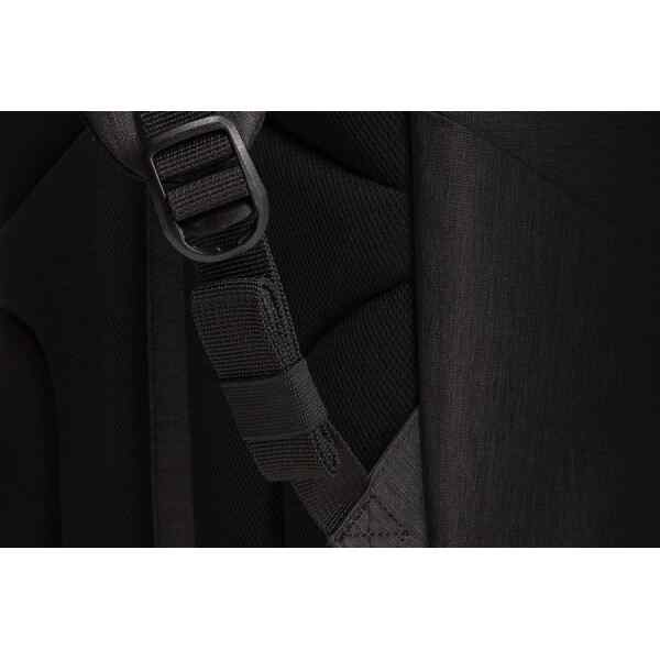 MOCHILA PARA COMPUTADORA THULE TLBP-113 LITHOS 16L NEGRA-0