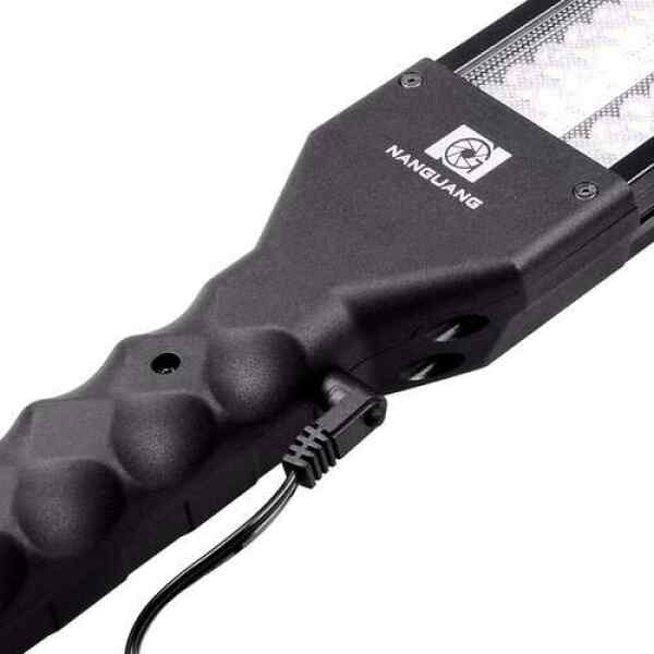 BARRA LED PARA ILUMINACIÓN CON ESTUCHE CN-RGB88 Nanguang-11170