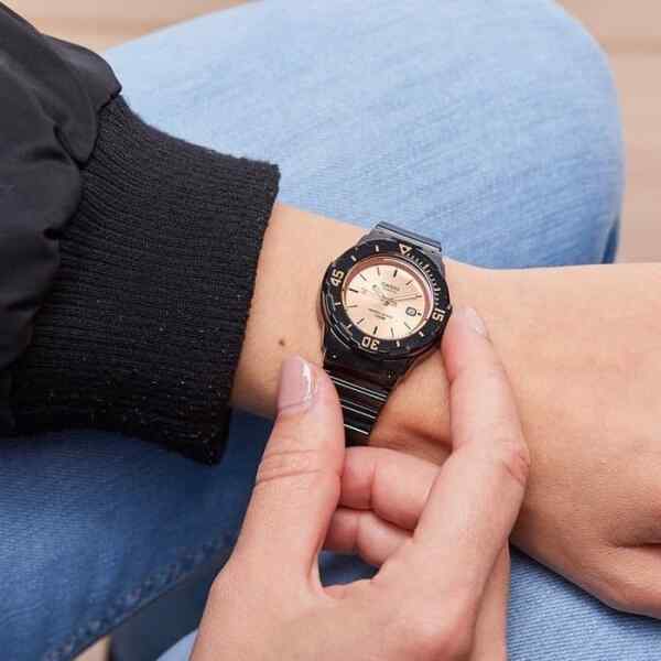 Reloj analogo banda de Resina l LRW-200H-9E2VDF - CASIO-21362