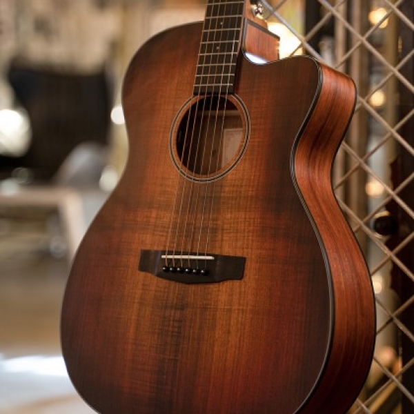 3 Guitarra Electroacustica con Funda OPLB CORE-OC ABW OPLB - CORT 2