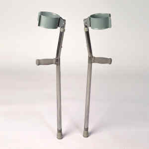 Set de Muletas tipo canadiense Pediatricas – ABM MEDICAL CARE