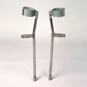 Set de Muletas tipo canadiense Pediatricas | ABM MEDICAL CARE